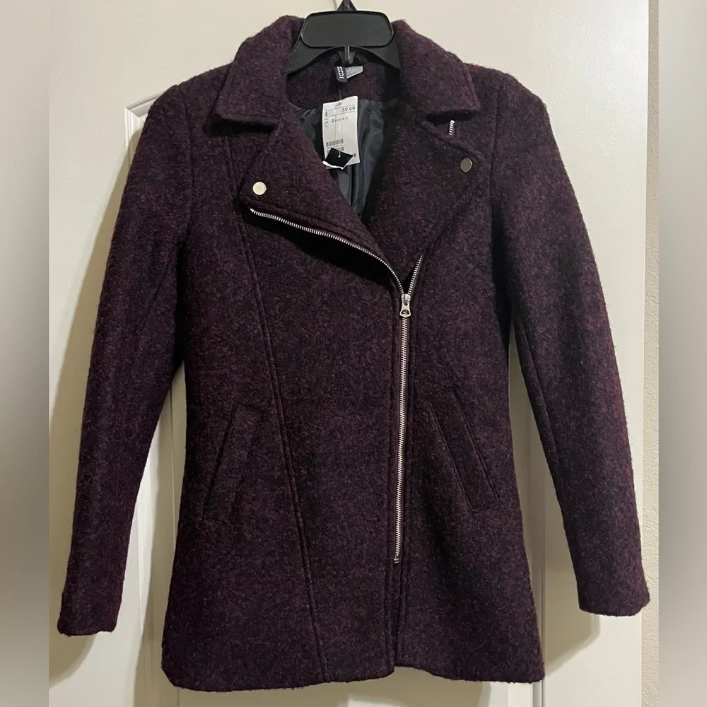 NWT H&M Divided Women's Wool Blend Black and Burgundy Zip Up Coat Jacket 2 - Picture 2 of 6